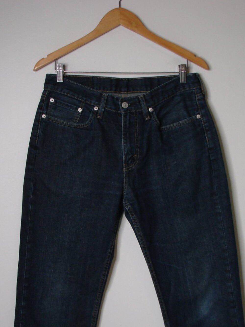 Levi's 514 Jeans Size 32 x 34 Dark Wash Classic Straight Leg - Picture 2 of 14